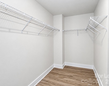 105 Silverwood Court - Photo Thumbnail 33