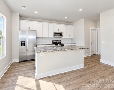 105 Silverwood Court - Photo Thumbnail 18