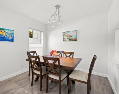 250 Ne 20th Street - Photo Thumbnail 6