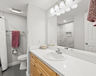250 Ne 20th Street - Photo Thumbnail 19