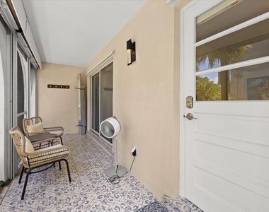 250 Ne 20th Street - Photo Thumbnail 23