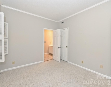 1016 Queens Road - Photo Thumbnail 19