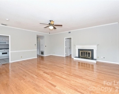 1016 Queens Road - Photo Thumbnail 13