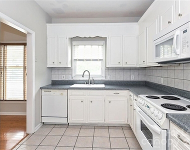 1016 Queens Road - Photo Thumbnail 7