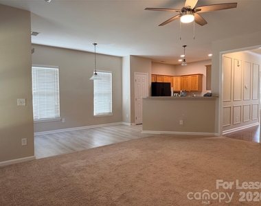 7800 Antique Circle - Photo Thumbnail 6
