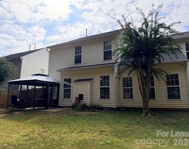 7800 Antique Circle - Photo Thumbnail 24