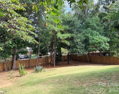 7800 Antique Circle - Photo Thumbnail 25