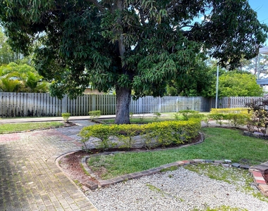 4821 Vermont Avenue - Photo Thumbnail 13
