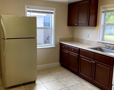 4821 Vermont Avenue - Photo Thumbnail 1