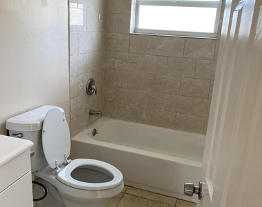 4821 Vermont Avenue - Photo Thumbnail 10