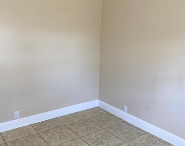 4821 Vermont Avenue - Photo Thumbnail 8