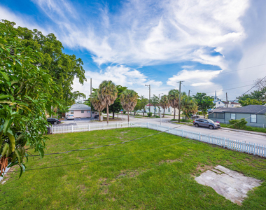 515 N Sapodilla Avenue - Photo Thumbnail 20