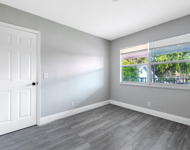 515 N Sapodilla Avenue - Photo Thumbnail 5