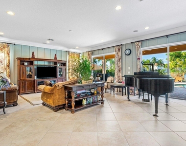 9468 Mcaneeny Court - Photo Thumbnail 6