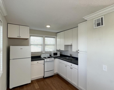 1140 Hernando Street - Photo Thumbnail 7