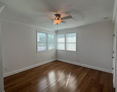 1140 Hernando Street - Photo Thumbnail 10