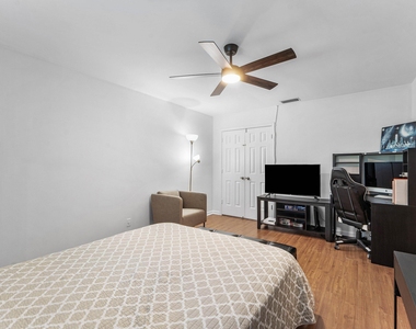 13645 Exotica Lane - Photo Thumbnail 36