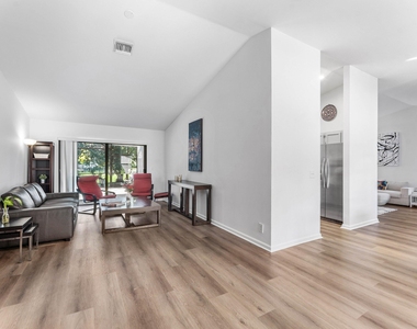 13645 Exotica Lane - Photo Thumbnail 6