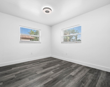 1650 Nw 9th Street - Photo Thumbnail 23
