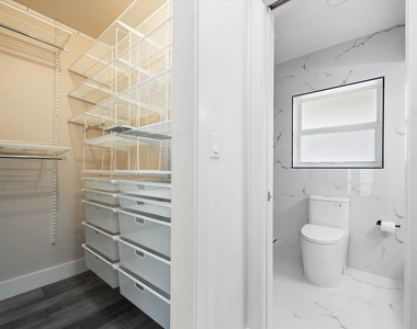 1650 Nw 9th Street - Photo Thumbnail 17