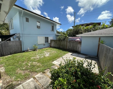 1018 Ne 3rd Street - Photo Thumbnail 17