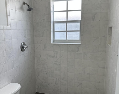 1018 Ne 3rd Street - Photo Thumbnail 9
