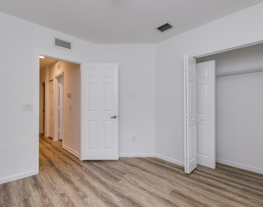 2830 Sw 82nd Avenue - Photo Thumbnail 34