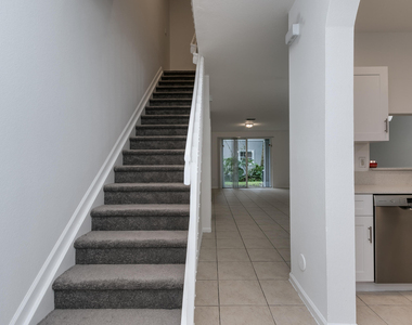 2830 Sw 82nd Avenue - Photo Thumbnail 10