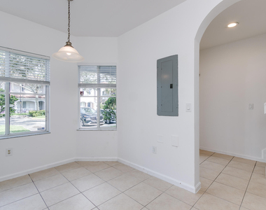 2830 Sw 82nd Avenue - Photo Thumbnail 9