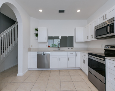 2830 Sw 82nd Avenue - Photo Thumbnail 11