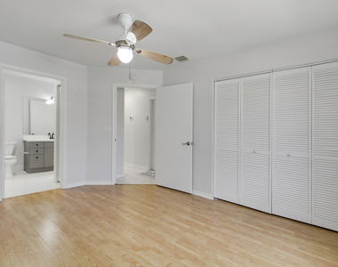 7333 Burgess Drive - Photo Thumbnail 7