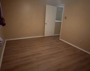 1208 Canoe Lane - Photo Thumbnail 11