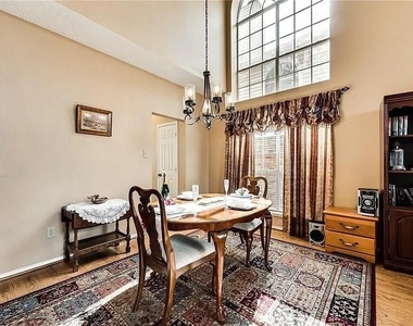 1208 Canoe Lane - Photo Thumbnail 9