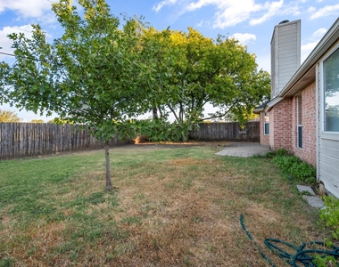 309 Shane Lane - Photo Thumbnail 19