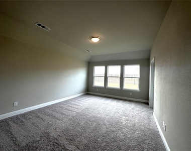 601 Tartane Drive - Photo Thumbnail 13
