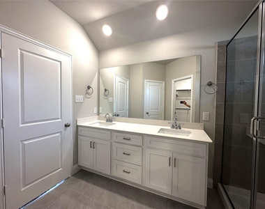 601 Tartane Drive - Photo Thumbnail 15