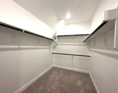 601 Tartane Drive - Photo Thumbnail 16