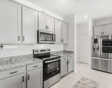 2044 Sw Americana Street - Photo Thumbnail 22
