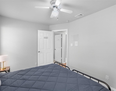 3024 Encino Drive - Photo Thumbnail 14
