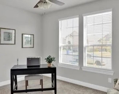 10905 Aledo Lane - Photo Thumbnail 2