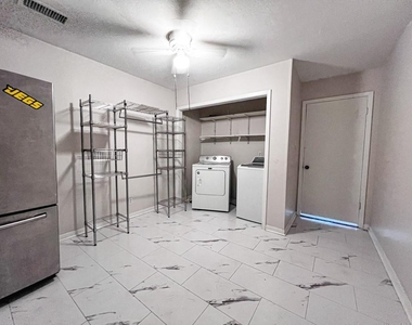 2629 Maverick Avenue - Photo Thumbnail 15