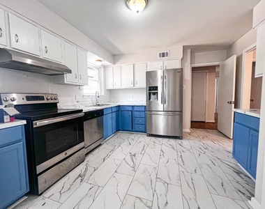 2629 Maverick Avenue - Photo Thumbnail 4