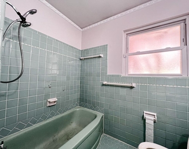 2629 Maverick Avenue - Photo Thumbnail 10