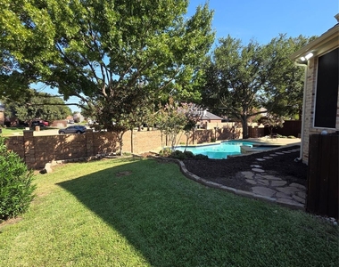 1670 Oak Ridge Drive - Photo Thumbnail 27