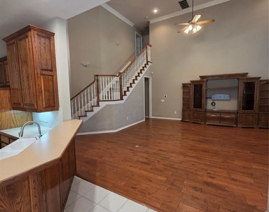 1670 Oak Ridge Drive - Photo Thumbnail 9