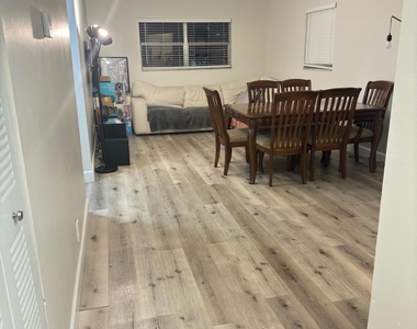 500 Sw 2nd Avenue - Photo Thumbnail 2
