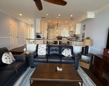 426 Se 17th Terrace - Photo Thumbnail 3