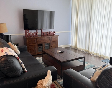 426 Se 17th Terrace - Photo Thumbnail 24
