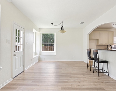 2509 Woodstone Court - Photo Thumbnail 12