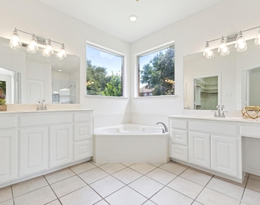 2509 Woodstone Court - Photo Thumbnail 15